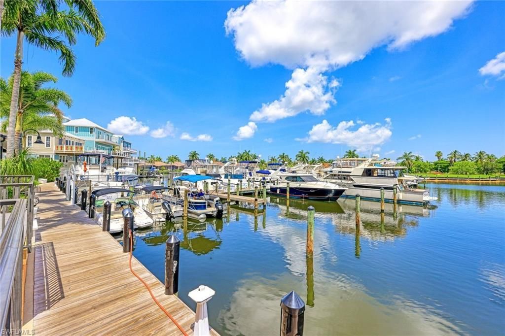 5781 Cape Harbour Dr, Unit 810, Cape Coral, FL 33914 Photo