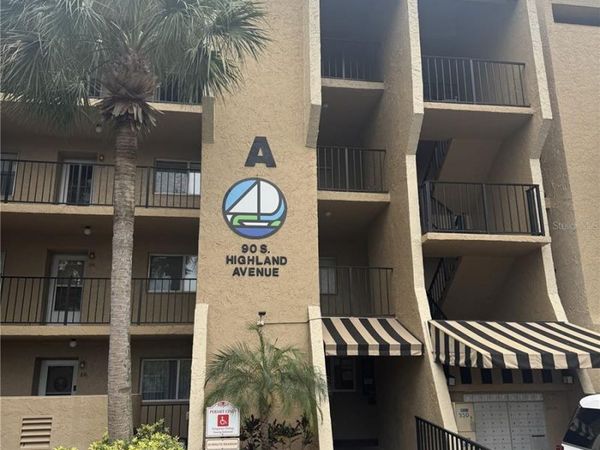 90 S HIGHLAND AVENUE , Unit 202, TARPON SPRINGS, FL 34689