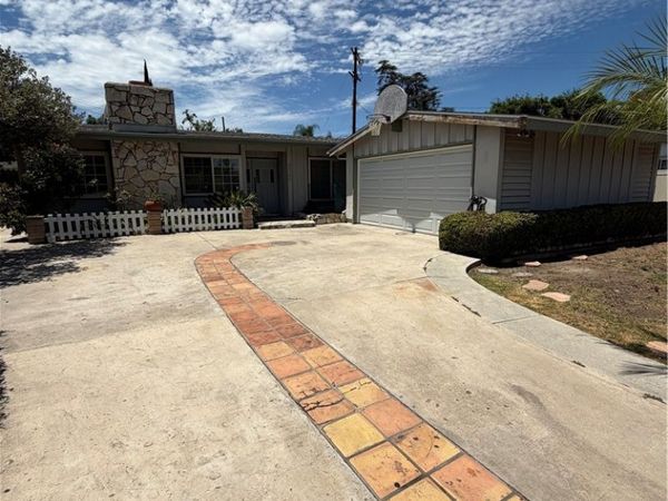 22346 Hartland Street, Canoga Park, CA 91303