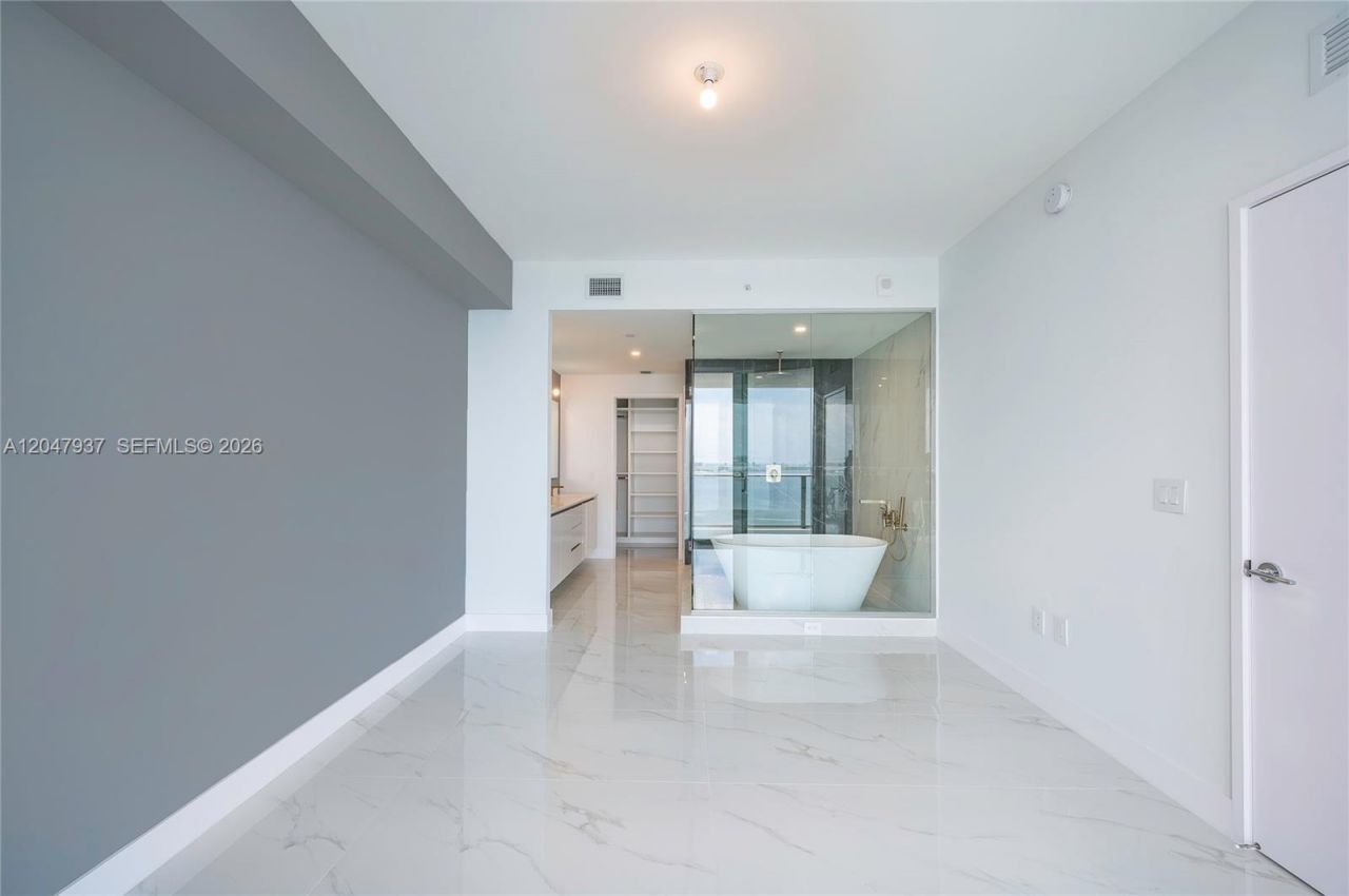 700 NE 24th St, Unit 2502, Miami, FL 33137 Photo