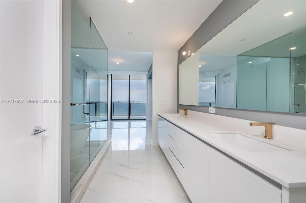 700 NE 24th St, Unit 2502, Miami, FL 33137 Photo