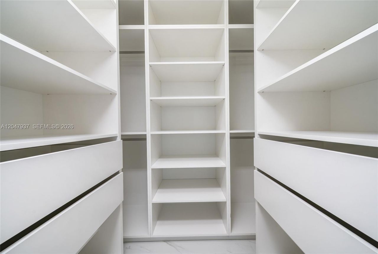700 NE 24th St, Unit 2502, Miami, FL 33137 Photo