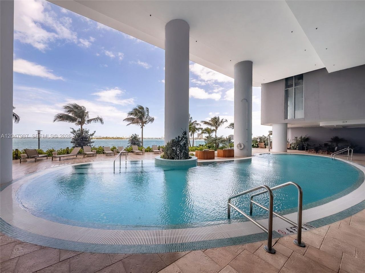 700 NE 24th St, Unit 2502, Miami, FL 33137 Photo