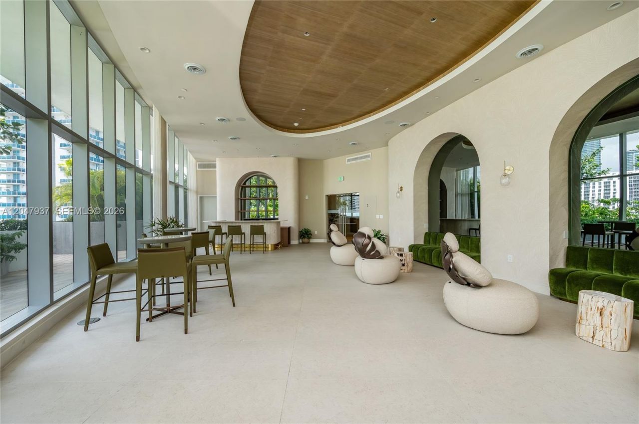 700 NE 24th St, Unit 2502, Miami, FL 33137 Photo