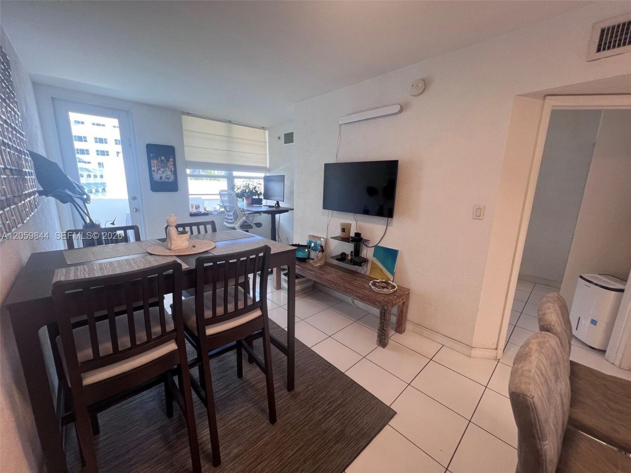 100 Lincoln Rd , Unit 537, Miami Beach, FL 33139 Photo