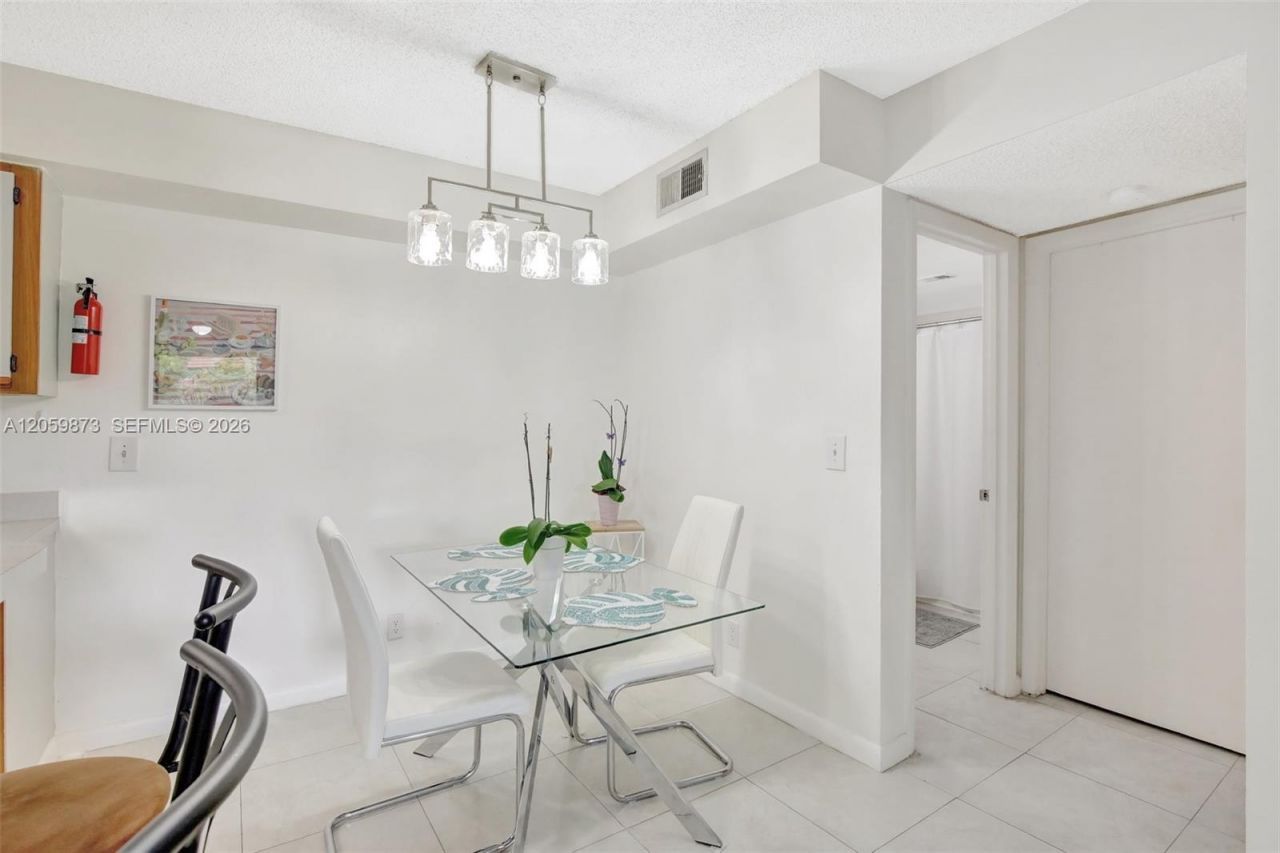 9999 Summerbreeze Dr, Unit 808, Sunrise, FL 33322 Photo