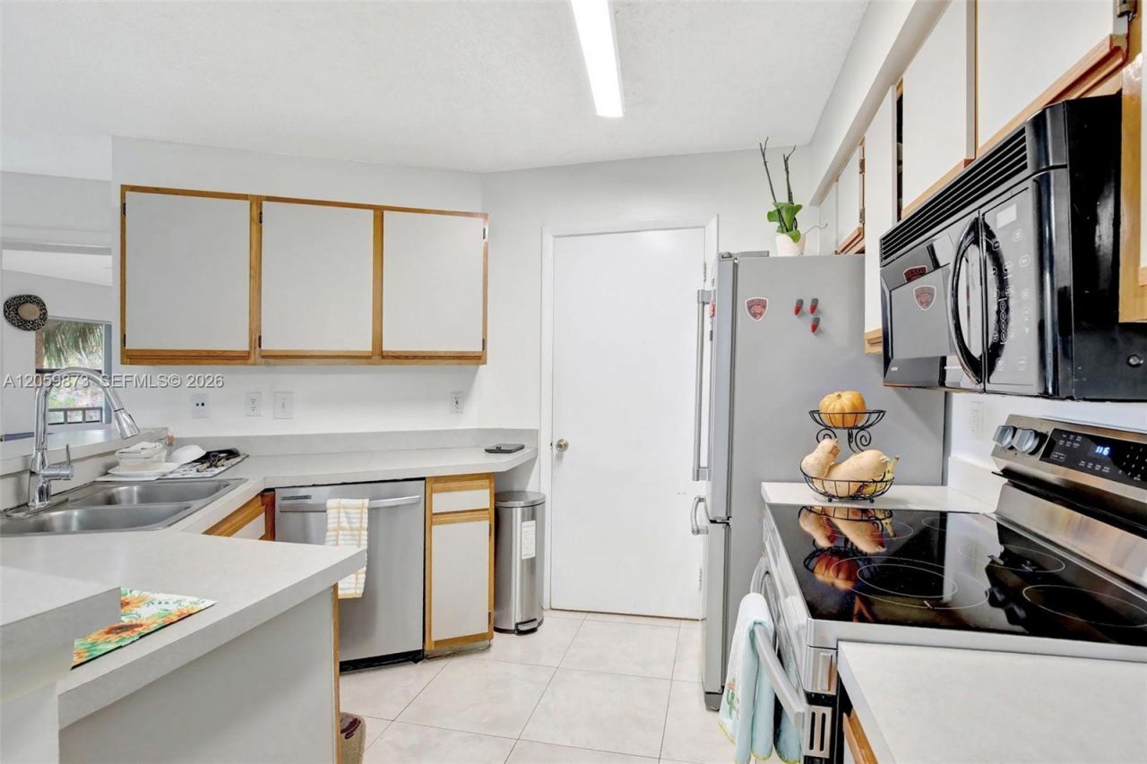 9999 Summerbreeze Dr, Unit 808, Sunrise, FL 33322 Photo
