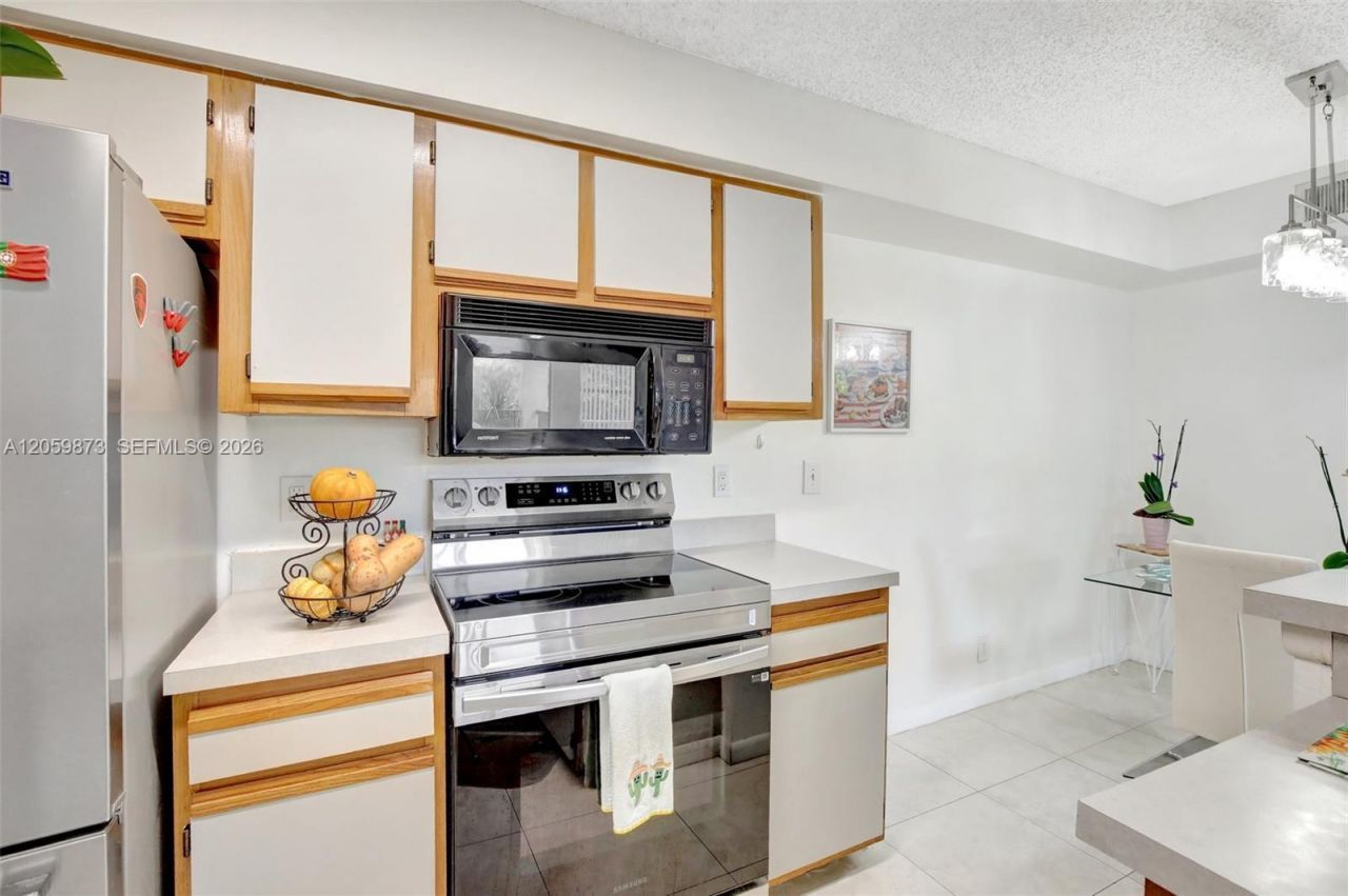9999 Summerbreeze Dr, Unit 808, Sunrise, FL 33322 Photo
