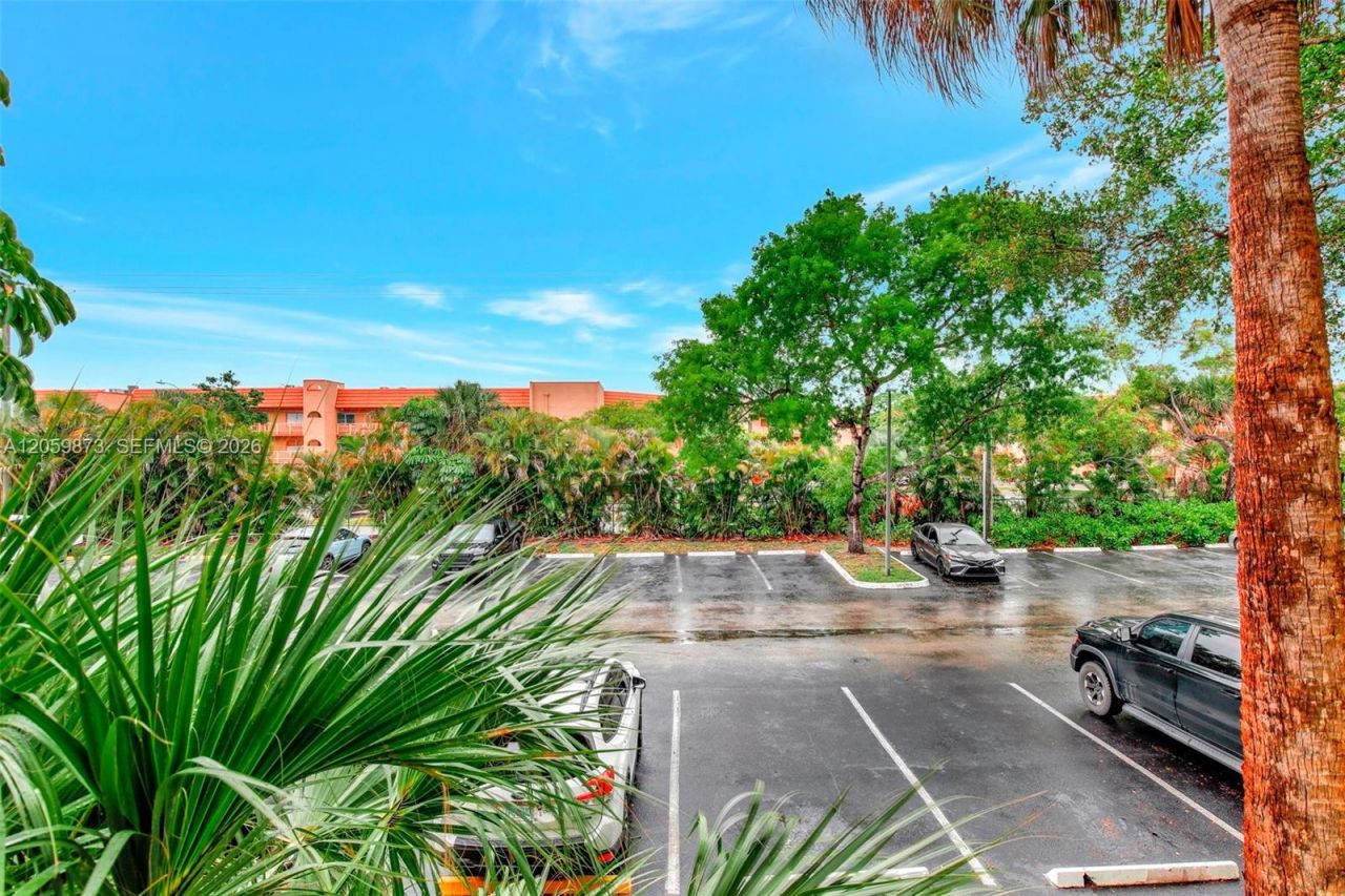 9999 Summerbreeze Dr, Unit 808, Sunrise, FL 33322 Photo