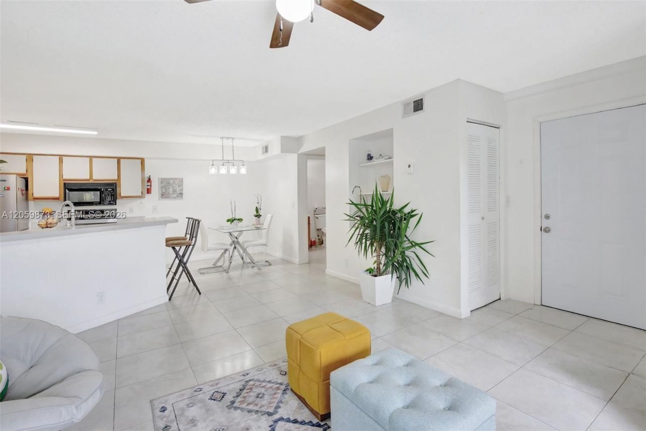 9999 Summerbreeze Dr, Unit 808, Sunrise, FL 33322 Photo