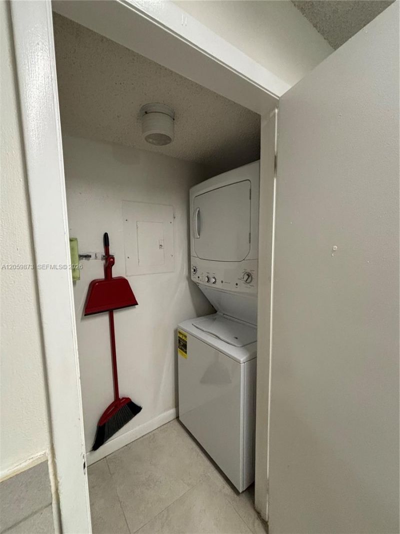 9999 Summerbreeze Dr, Unit 808, Sunrise, FL 33322 Photo