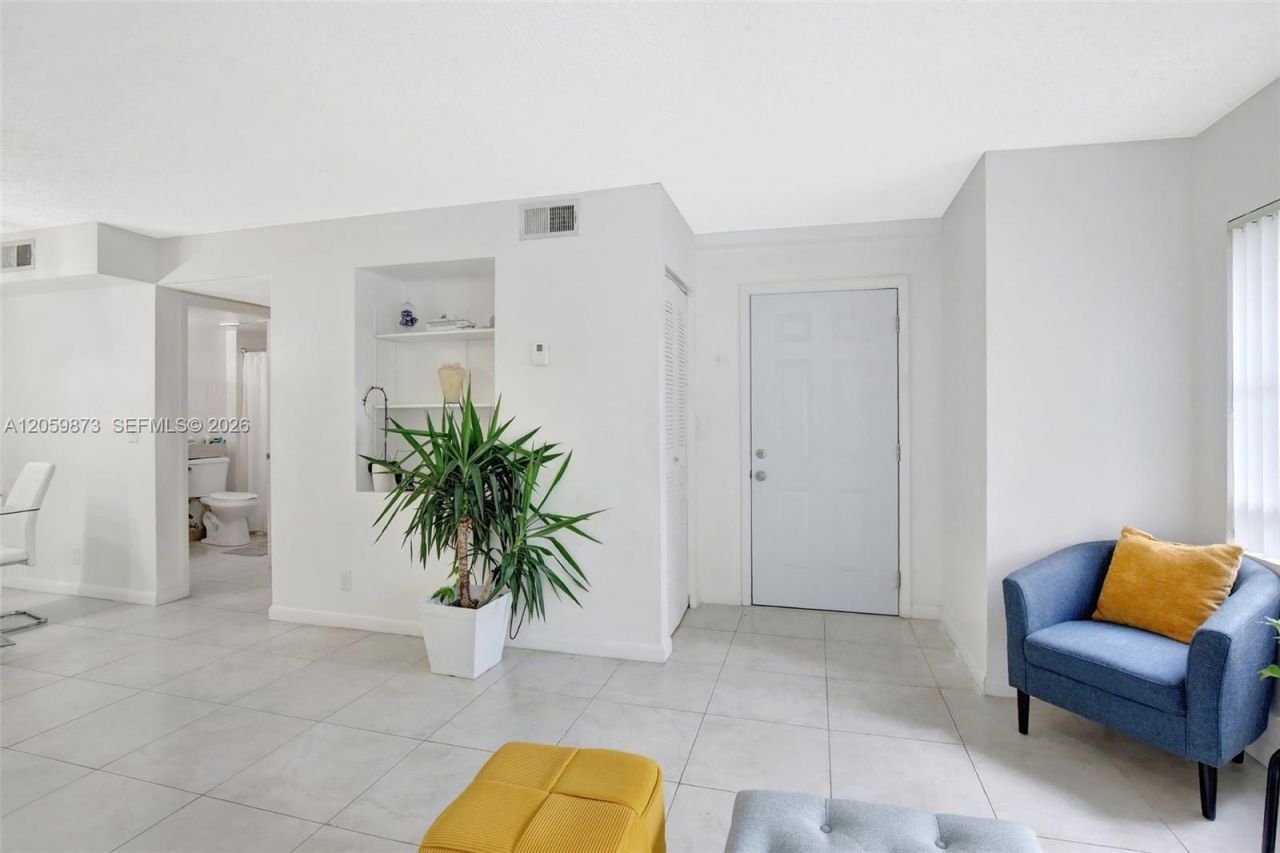 9999 Summerbreeze Dr, Unit 808, Sunrise, FL 33322 Photo