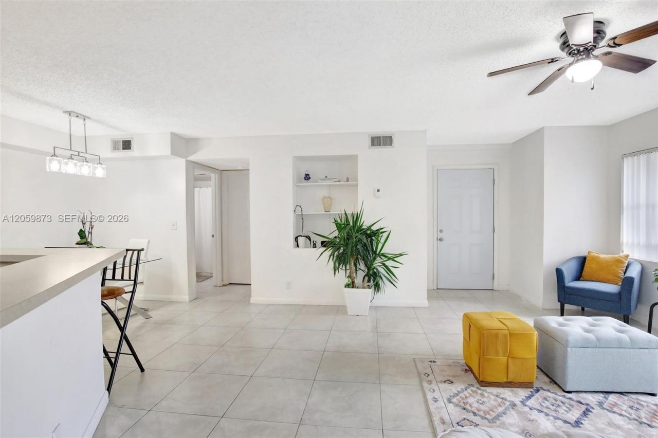 9999 Summerbreeze Dr, Unit 808, Sunrise, FL 33322 Photo