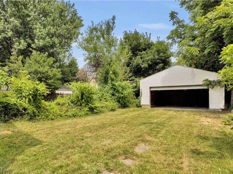 7408 Wentworth Avenue, Cleveland, OH 44102 Photo 34