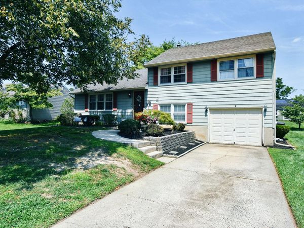 210 BENTWOOD DRIVE, DELRAN, NJ 08075