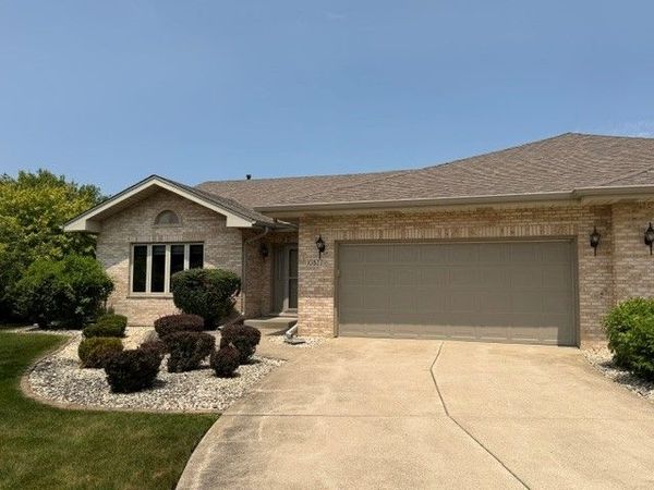 10822 Valerie Court , Unit 18, Orland Park, IL 60467