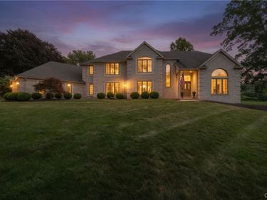 7951 Oak Brook Circle , Pittsford, NY 14534