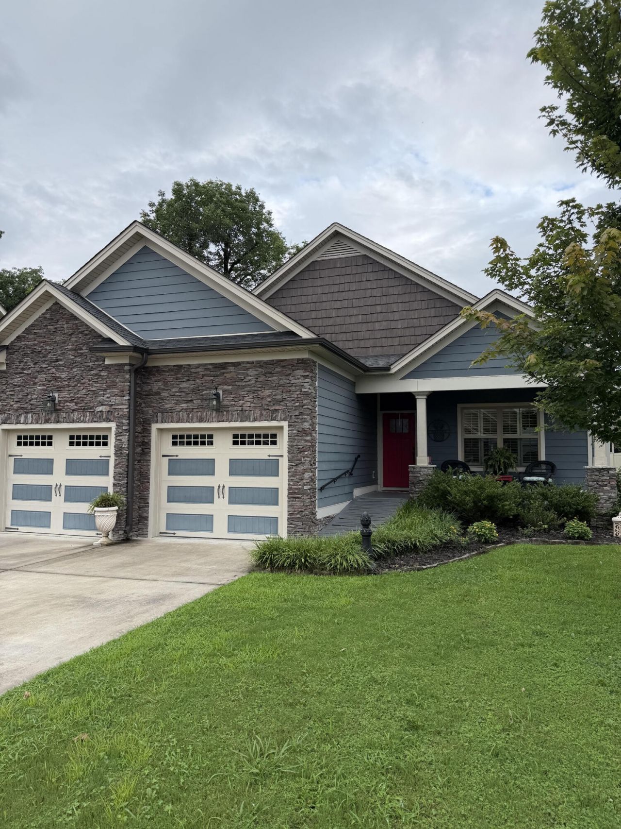 8422 Kennerly Court , Ooltewah, TN 37363 Main Photo