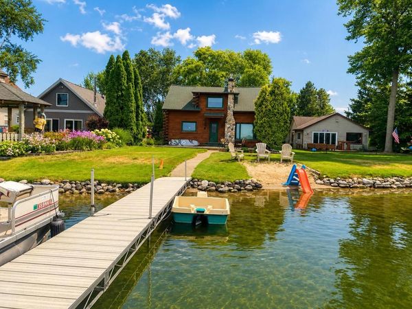 W988 Shorewood DRIVE, East Troy, WI 53120