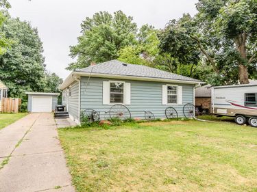 2131 S 38TH Avenue, OMAHA, NE 68105