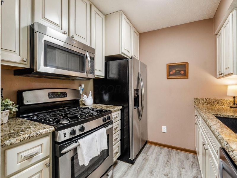 1649 Bennigan Drive, Unit 174D, Hilliard, OH 43026 Photo 10