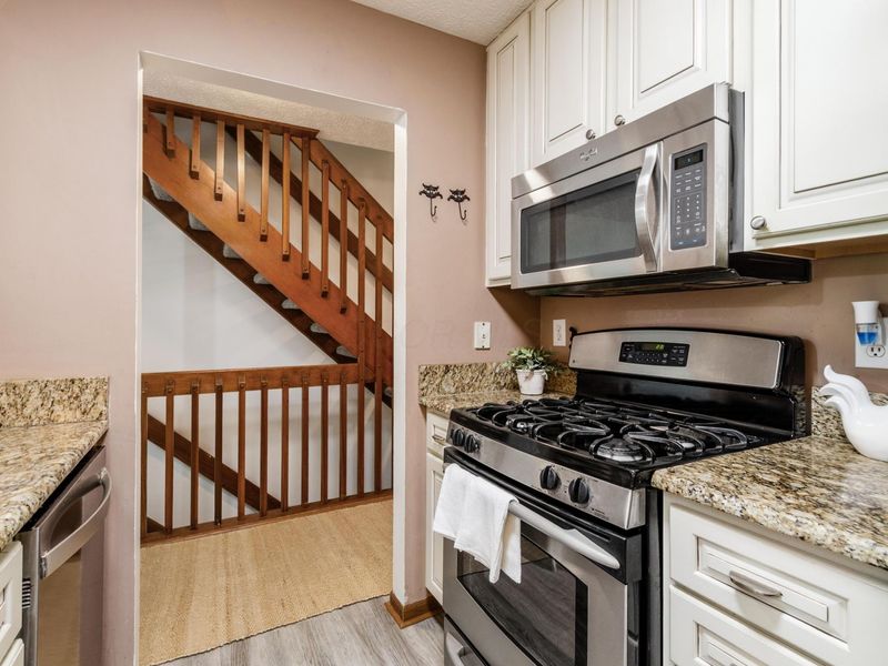 1649 Bennigan Drive, Unit 174D, Hilliard, OH 43026 Photo 11