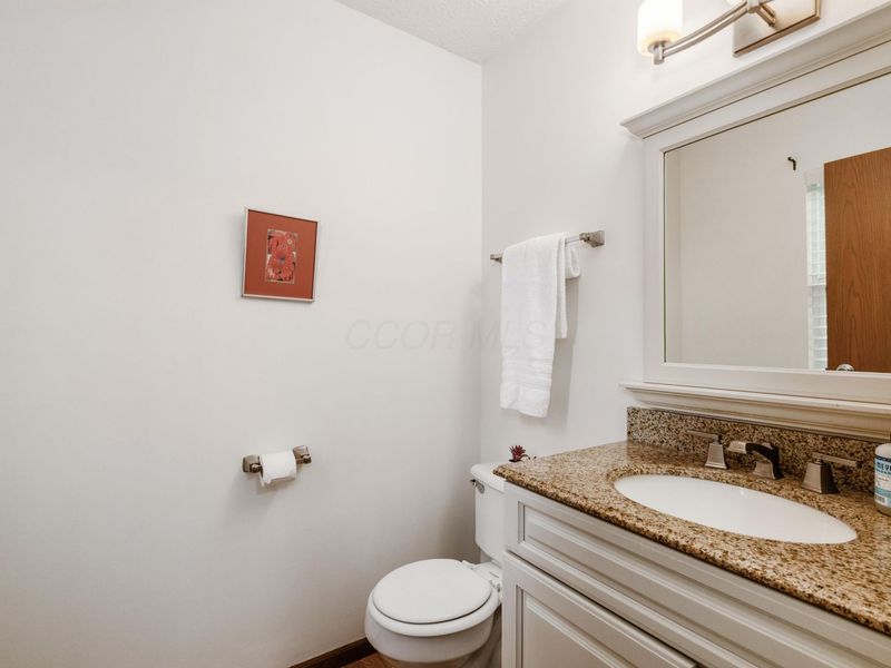 1649 Bennigan Drive, Unit 174D, Hilliard, OH 43026 Photo 5