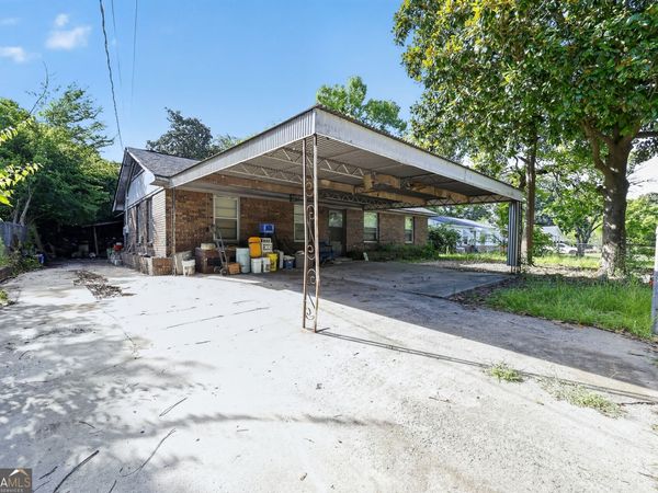 4045 Lindsey DR, Macon, GA 31206