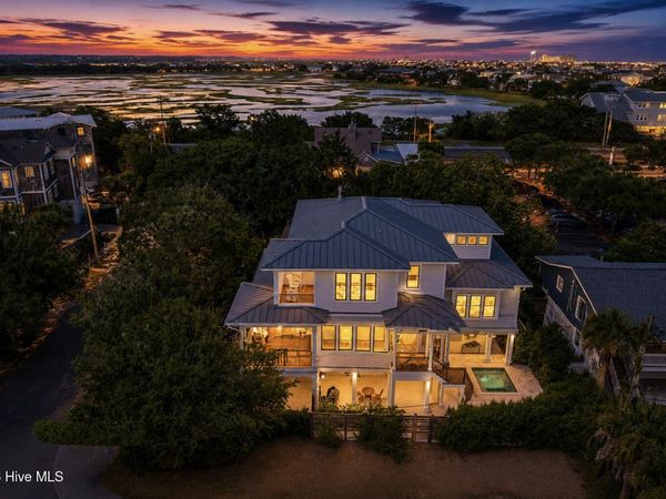 9 Island Drive, Wrightsville Beach, NC 28480