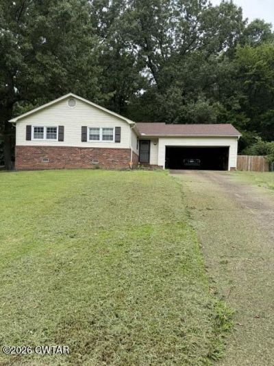 1305 Woodgate Drive, Humboldt, TN 38343 Main Photo