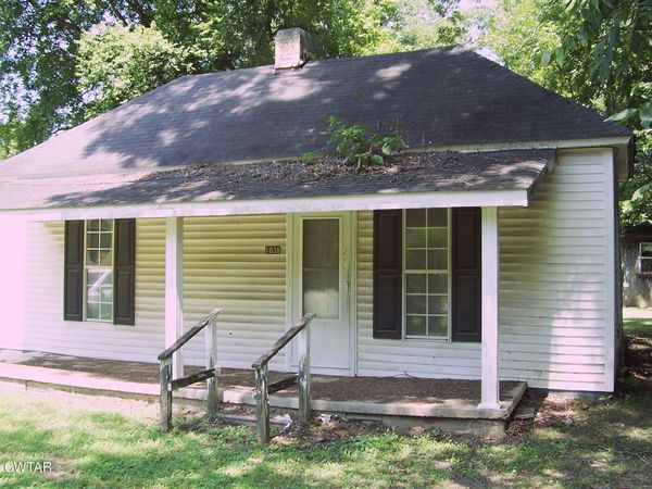 1038 Creswell Street , Milan, TN 38358