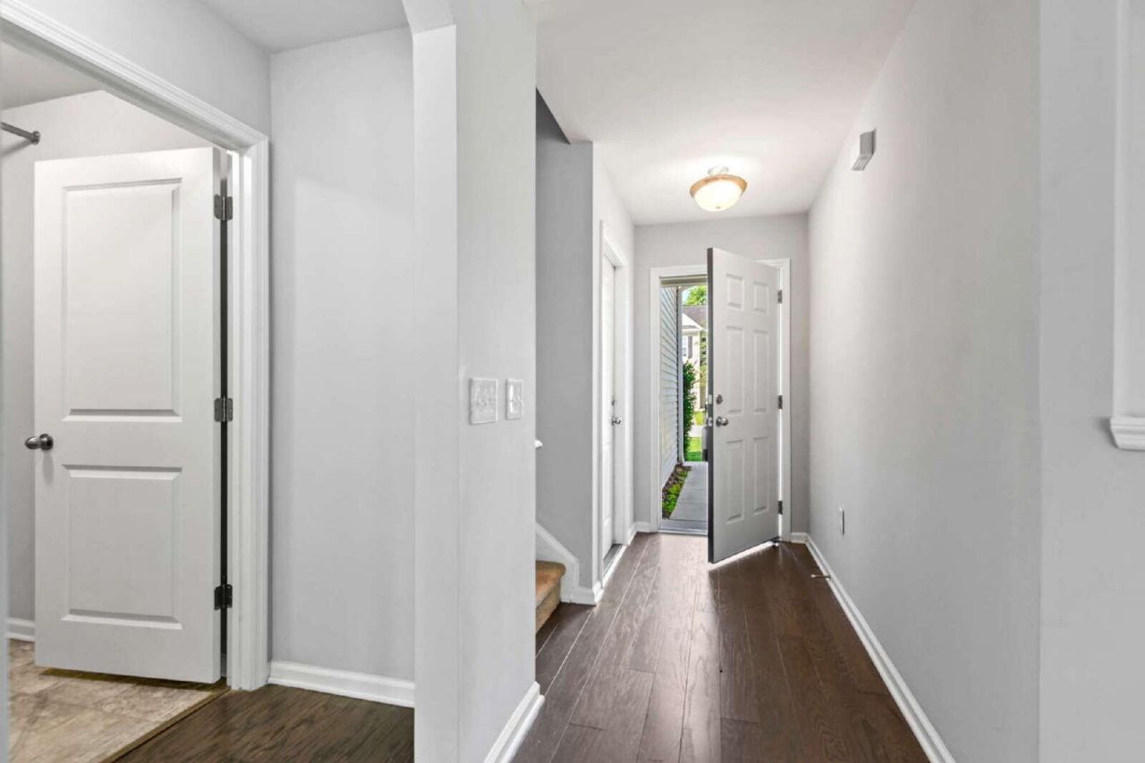 3368 Kinross Court Photo 7