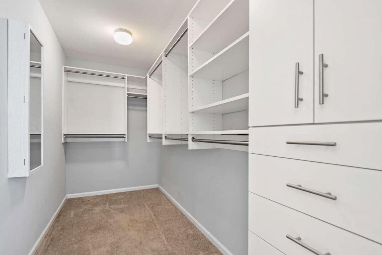 3368 Kinross Court Photo 8