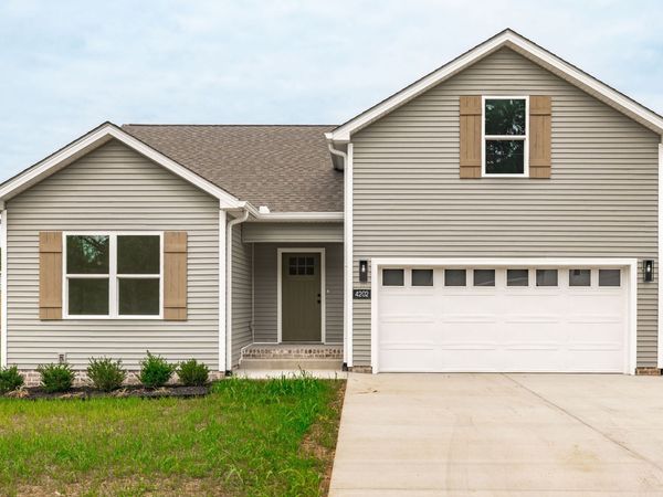 4202 Hereford Dr, Greenbrier, TN 37073