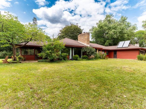 25 Hiawatha Circle, Madison, WI 53711