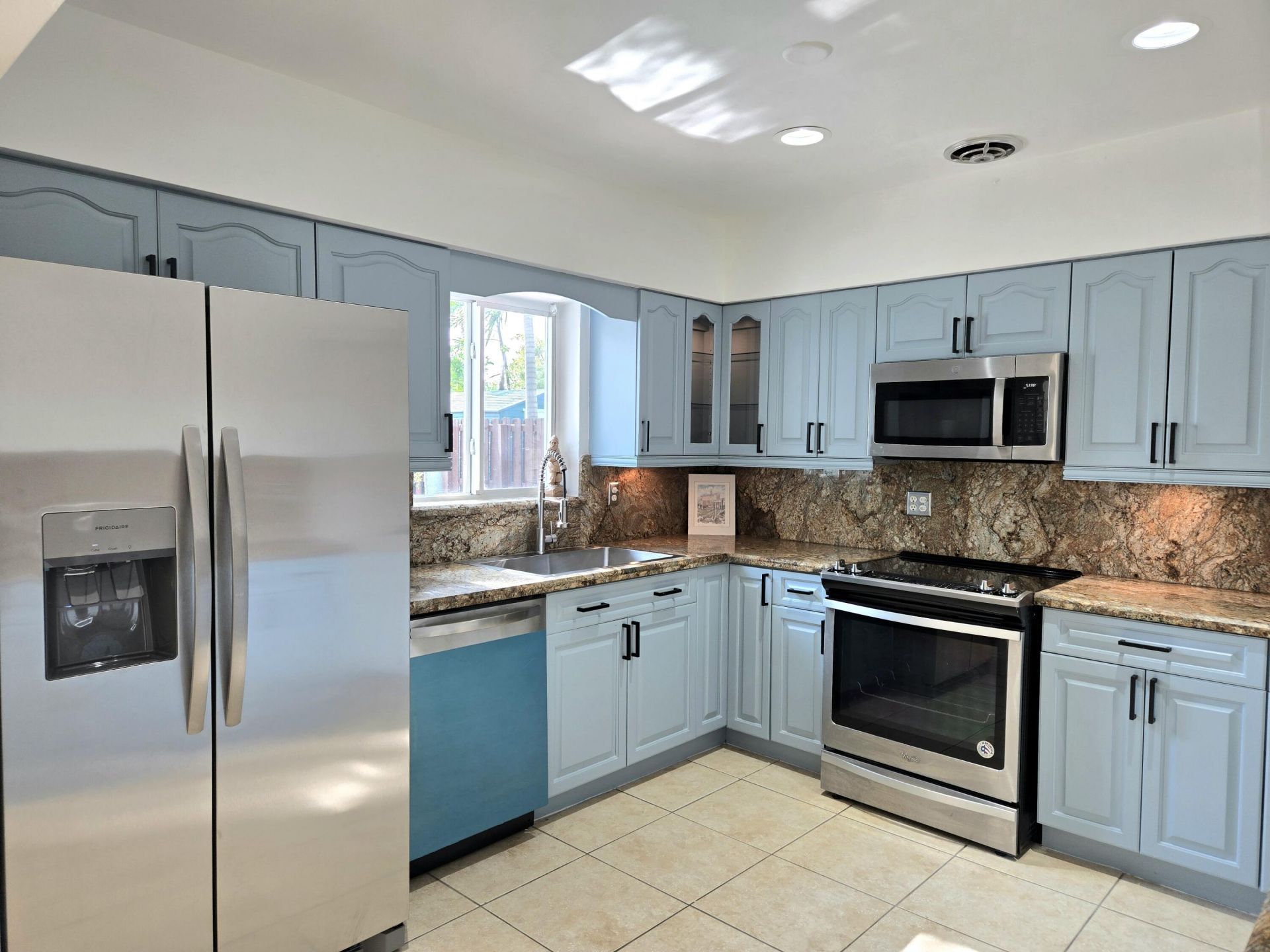 806 N 31st Court, Hollywood, FL 33021 Photo