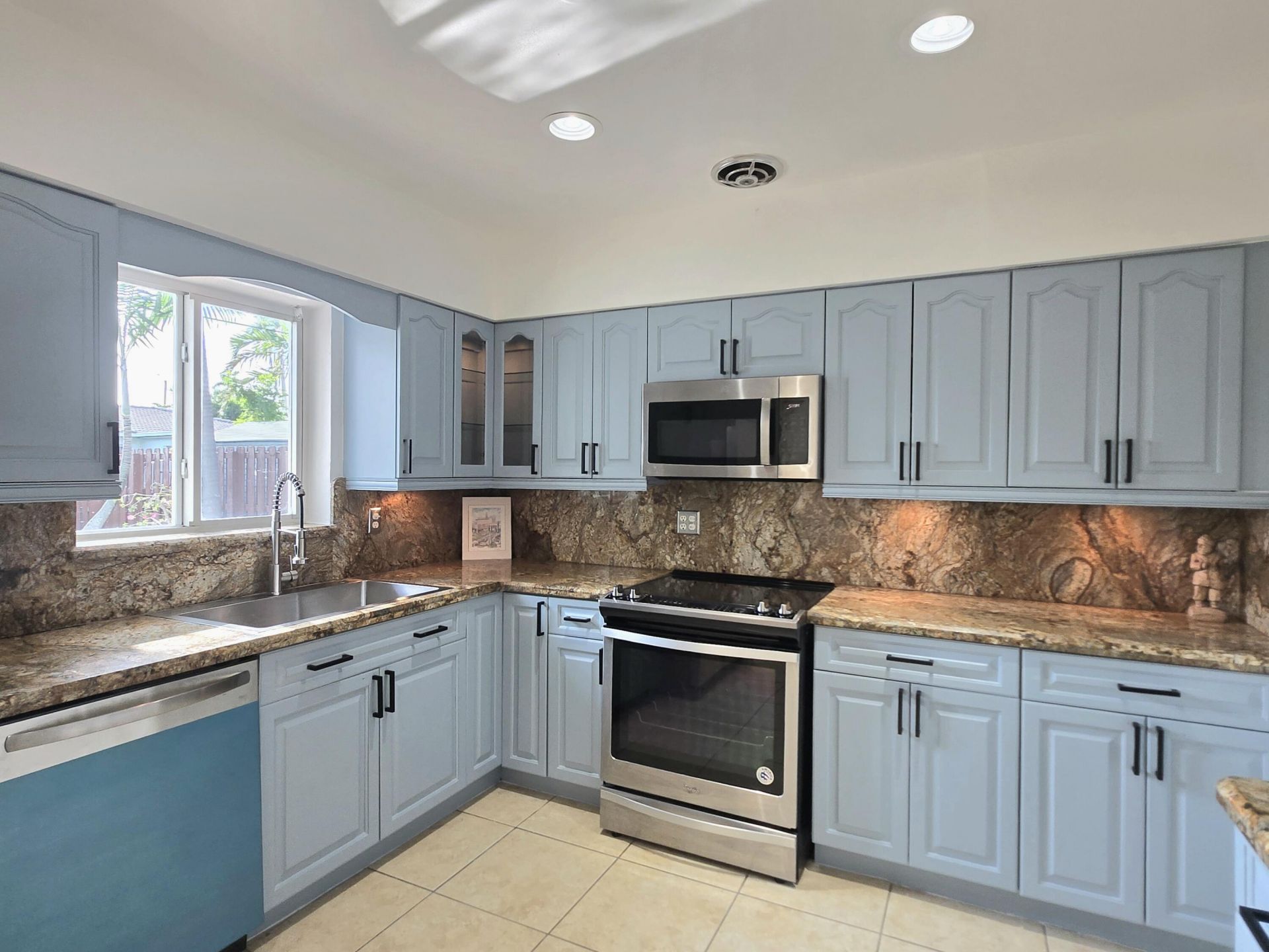 806 N 31st Court, Hollywood, FL 33021 Photo