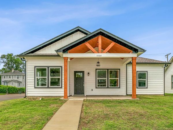 1068 FAXON AVE, Memphis, TN 38105