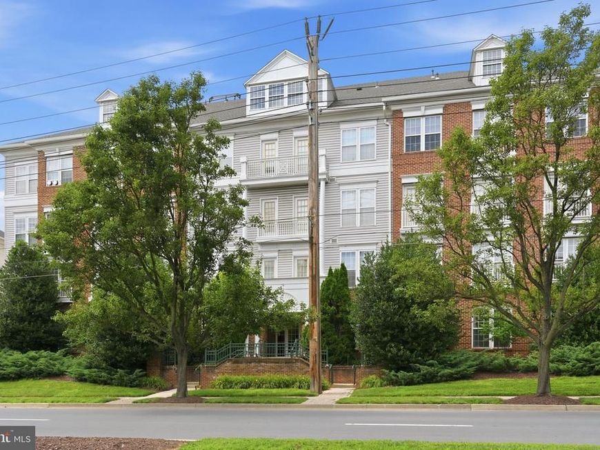303 Redland Boulevard, Unit 201, Rockville, MD 20850 Main Photo
