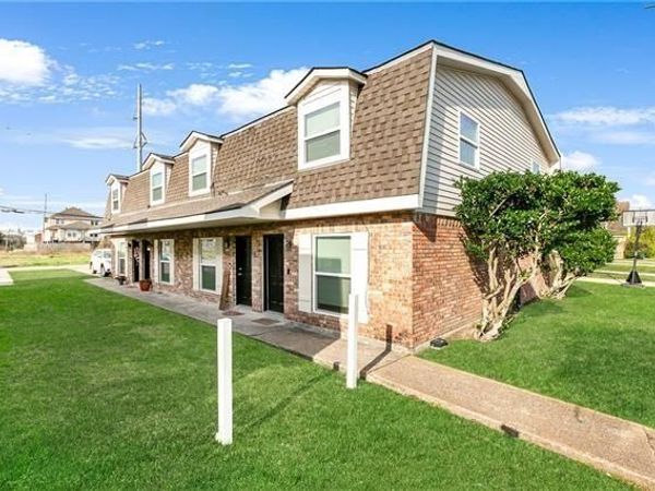44 BRANDON HALL Drive , Unit D, Destrehan, LA 70047