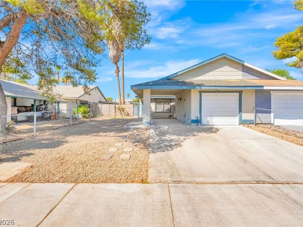 1915 Winterwood Boulevard , Las Vegas, NV 89142