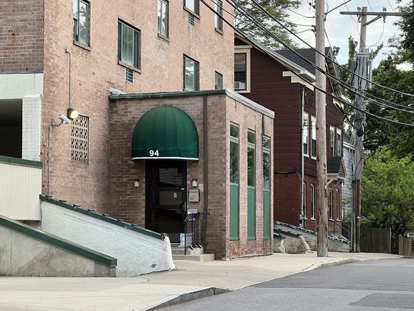 94 Beacon St., Unit 14, Somerville, MA 02143