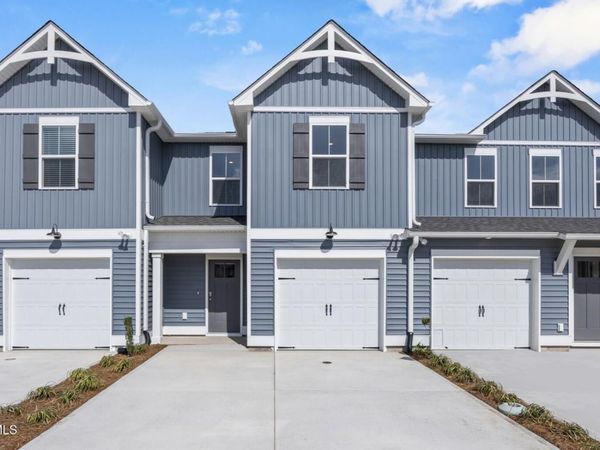 62 W Pioneer Way, Unit 121, Hampstead, NC 28443