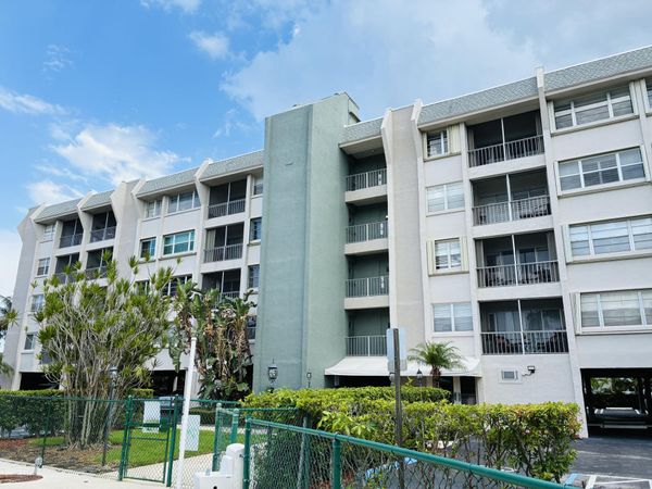 505 Spencer Drive NW, Unit 112, West Palm Beach, FL 33409