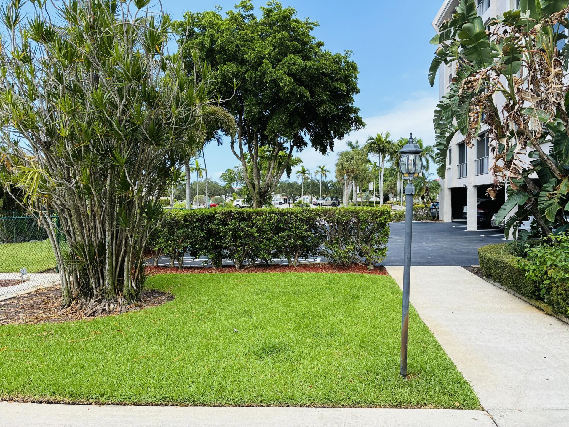 505 Spencer Drive Nw, Unit 112, West Palm Beach, FL 33409 Photo