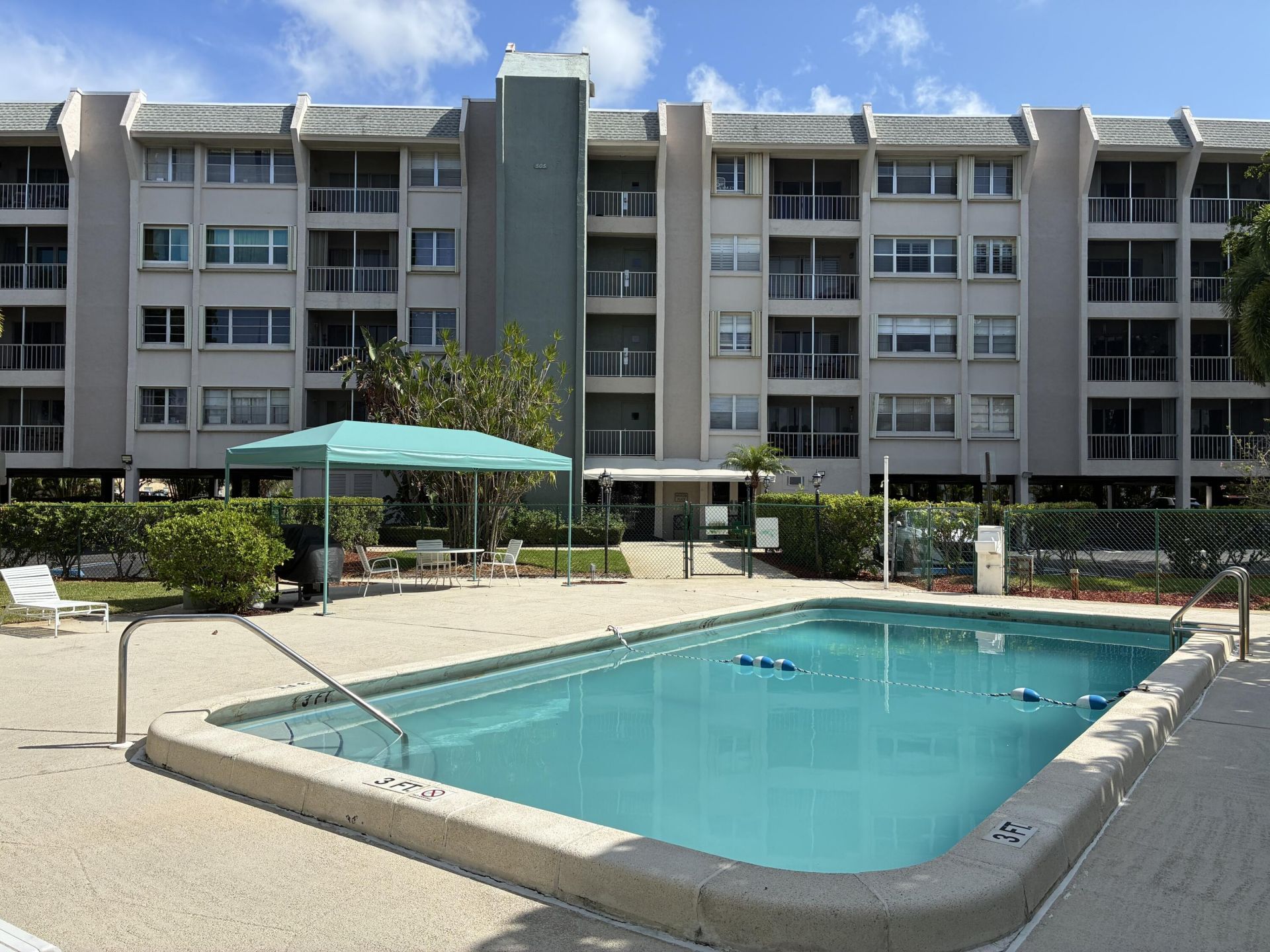505 Spencer Drive Nw, Unit 112, West Palm Beach, FL 33409 Photo