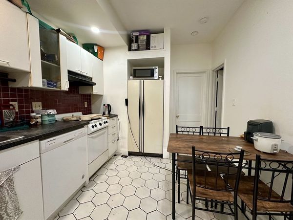56 Park Vale Ave, Unit 9, Boston, MA 02134