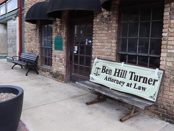 2 E Chambers Street , Cleburne, TX 76031