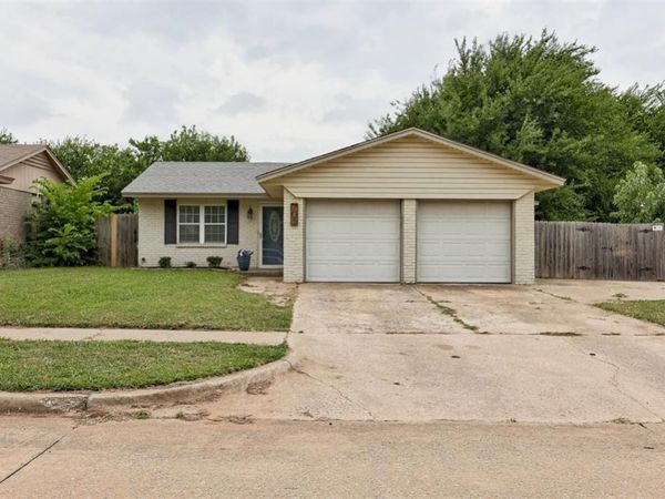 705 S Highland Drive, Mustang, OK 73064