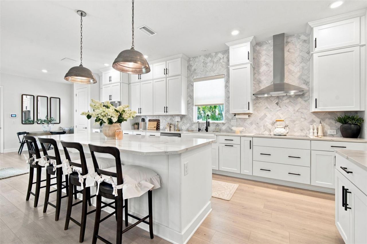 312 35th Avenue Ne, Saint Petersburg, FL 33704 Photo